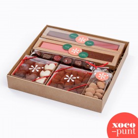 CAJA REGALO PERSONALIZADA CON CHOCOLATES DE NAVIDAD, TURRÓN Y BOMBONES